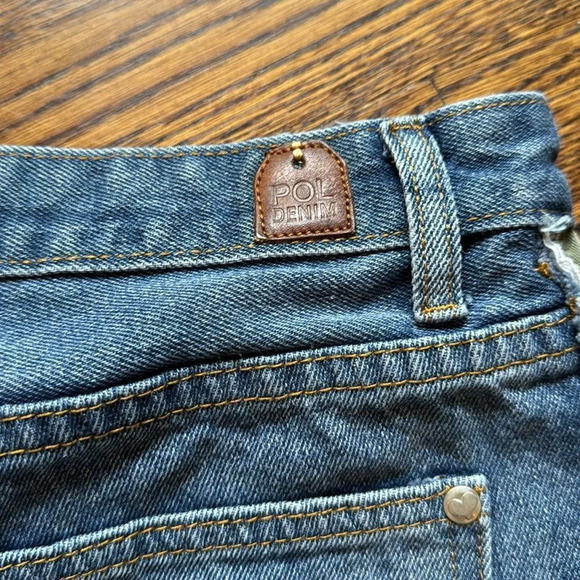 POL denim distressed fringe-edge 5-pocket front lace-up shorts. Large. - Picture 6 of 6